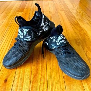 Nike Air Zoom Strong Floral